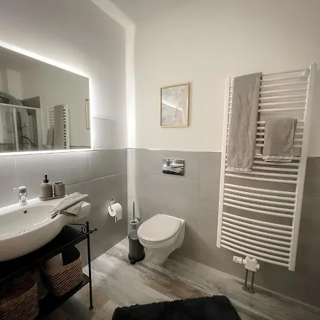 New Deluxe In Quiet Back House * ドレスデン