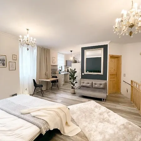 New Deluxe In Quiet Back House Lägenhet