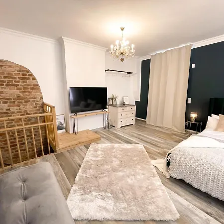 New Deluxe In Quiet Back House * Dresden